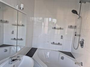 WG-Zimmer 19 m² | möbliert auf Wunsch | Löwenmarkt Stgt-Weilimdorf | 540 € warm – 70499 Stuttgart – Vorschaubild 4