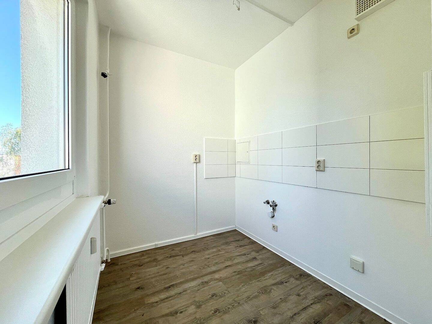 Ihr neues Zuhause: Sanierte Wohnung mit Balkon und Komfort für Singles – Chemnitz – Vorschaubild 4