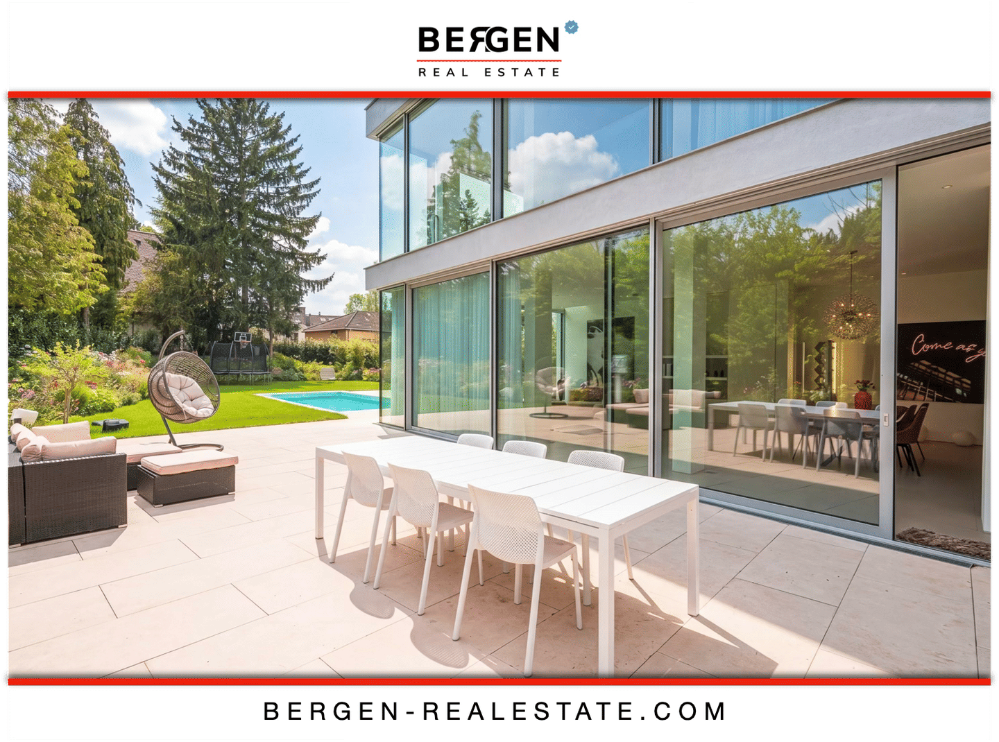 Exklusive Neubau Architekturvilla in Berlin Steglitz mit Pool und großer Terrasse