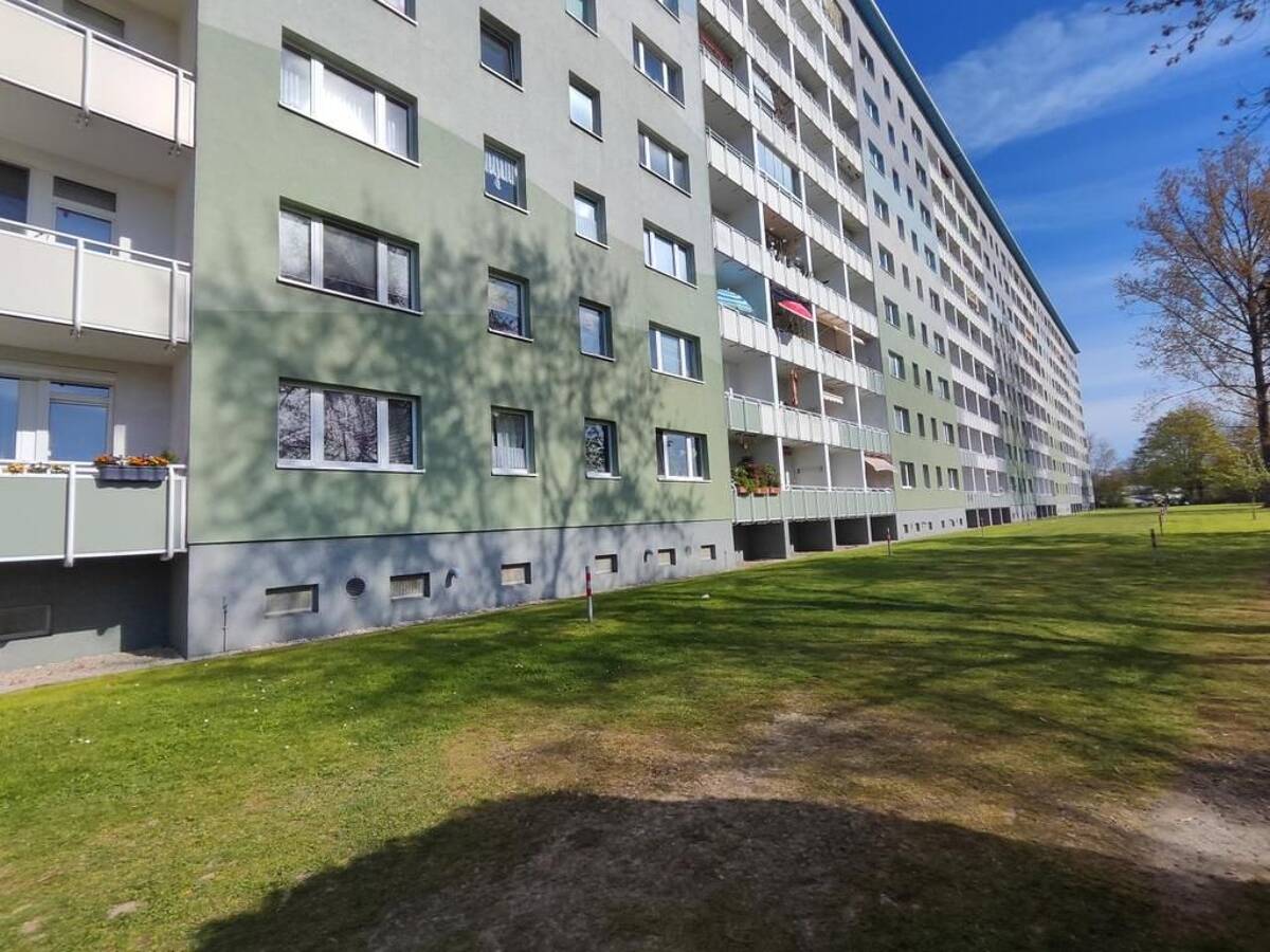 Balkonwohnung in attraktiver Wohnlage – 9130 Chemnitz – Bild 1 von 5