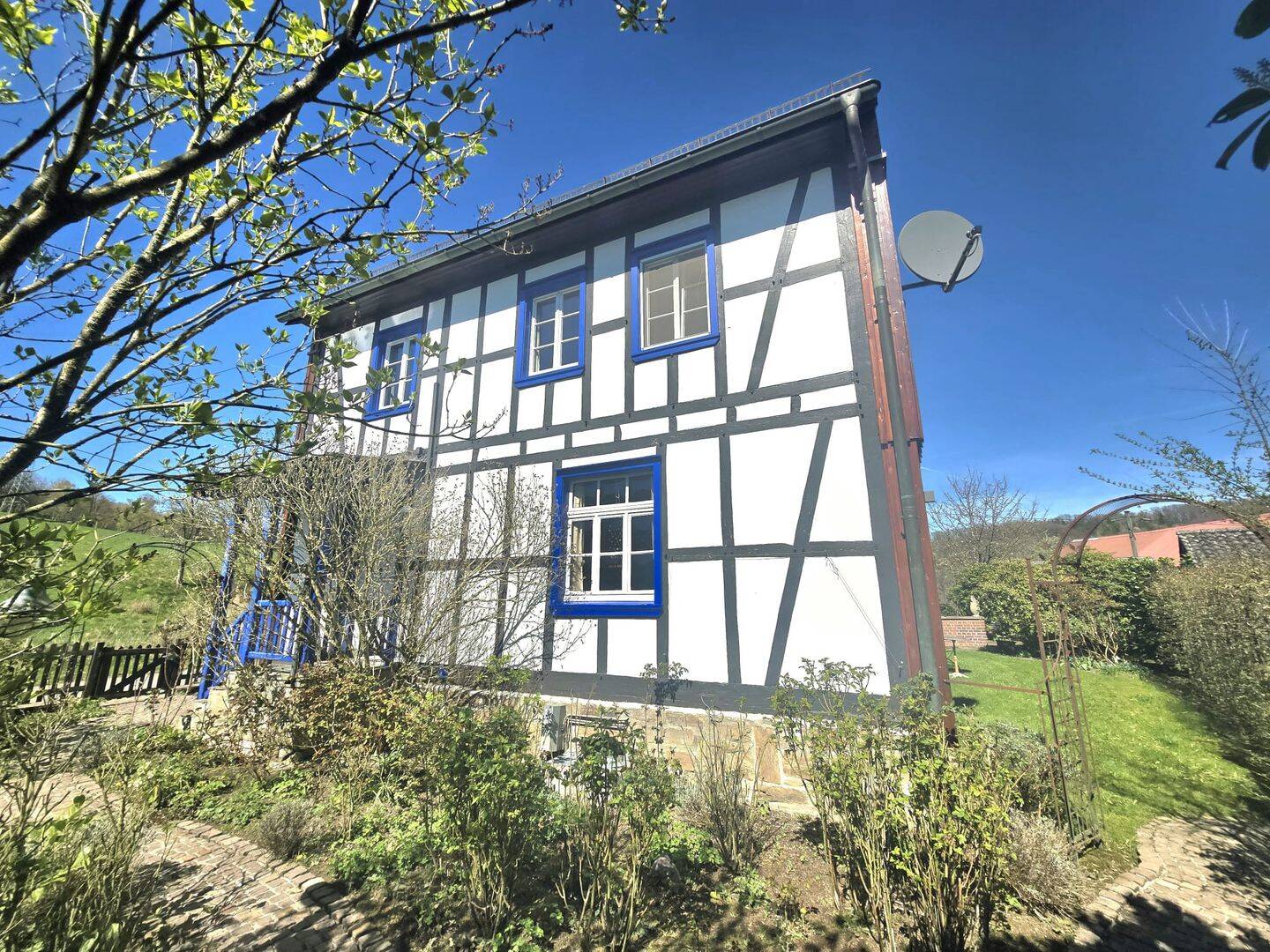 Ensemble mit Geschichte & Seele – saniertes Fachwerk trifft modernen Wohnkomfort in Eitorf-Oberottersbach – Eitorf – Vorschaubild 6