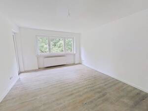 Modern und hell: Schöne 3-Zimmer-Wohnung mit BALKON im Lübecker Südwesten