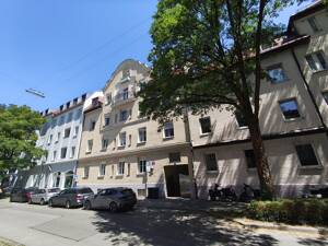 Altbauwohnung in Neuhausen, teilweise renovierungsbedürftig - BES am FR 14.08. n. ind. Vereinb.