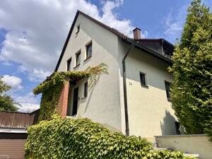 Ein Zuhause mit Charakter, Raum und unzähligen Möglichkeiten in Nürnberg-Katzwang – 90455 Nürnberg – Vorschaubild 2