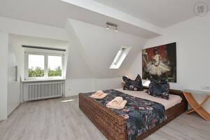 Schön möblierte Wohnung in ruhiger, exklusiver Wohnlage in Stuttgart Degerloch – 70597 Stuttgart – Vorschaubild 2
