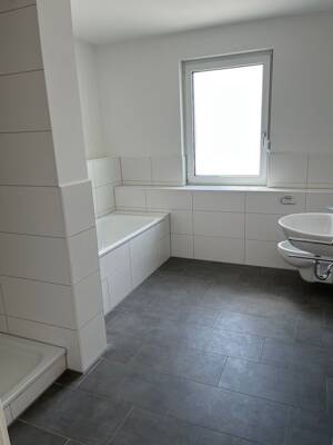 Neubauflair im Grünen - Stilvoll Wohnen in Wiesbaden-Delkenheim – 65205 Wiesbaden – Vorschaubild 4