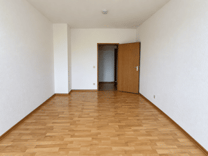3-Zimmer-Whg mit BALKON, EBK, Laminat, Badewanne, ab sofort – 4159 Leipzig – Vorschaubild 5