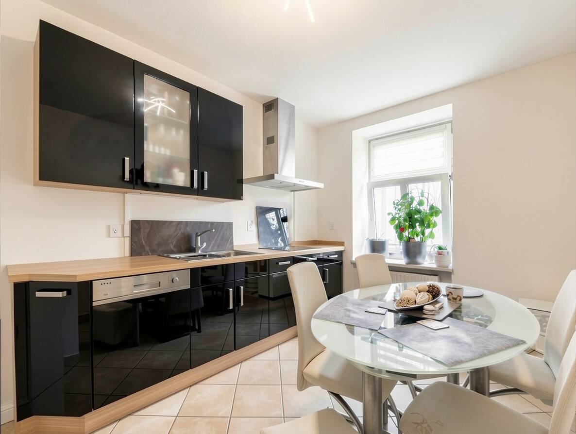 Stilvoll Wohnen in Neuhausen: Denkmalgeschützter Altbau in beliebter urbaner Lage. – München – Vorschaubild 5