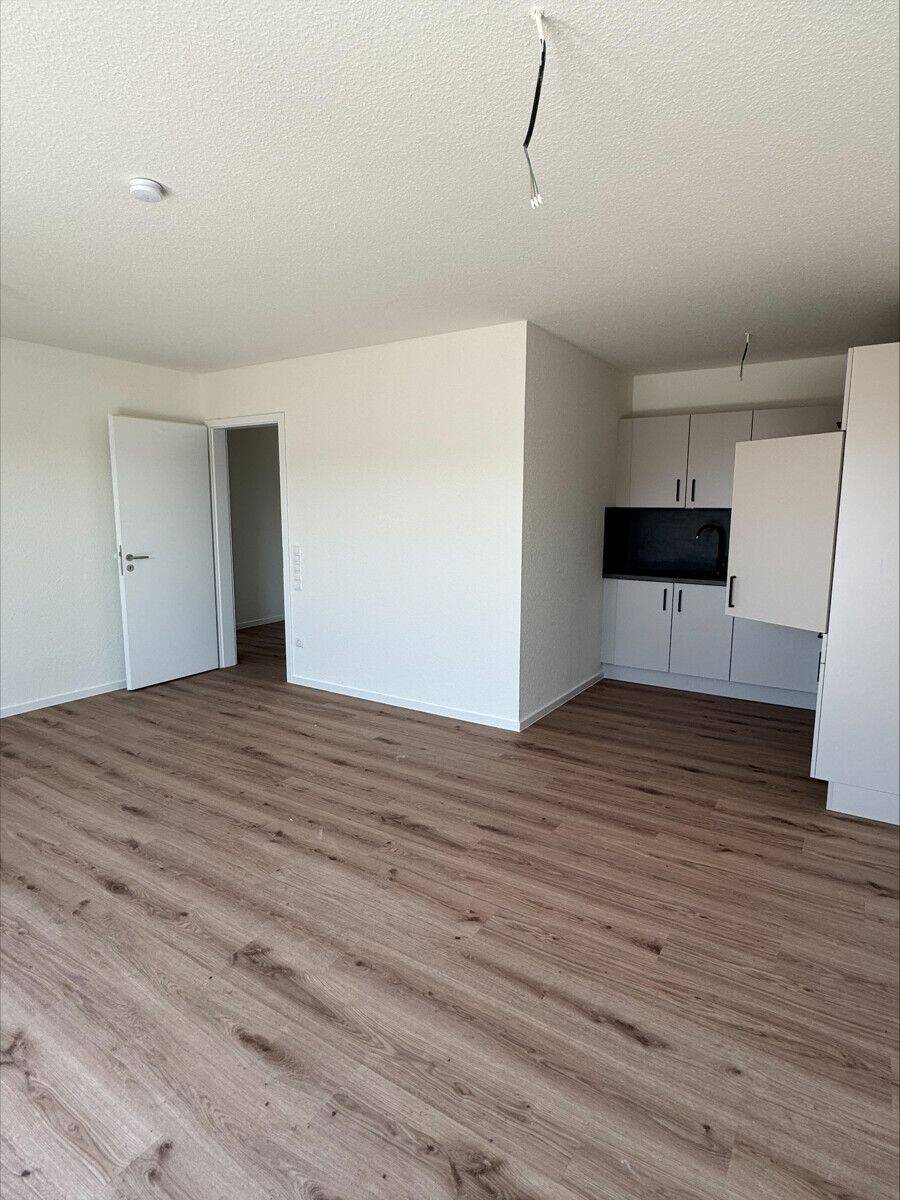 Praktisch geschnittene 2-Zimmer Wohnung mit Einbauküche zur Miete !