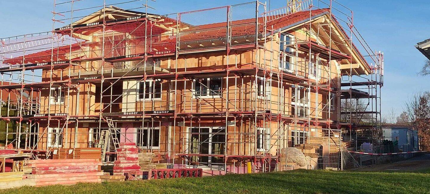 NEUBAU - Exclusives Wohnen mit Bergblick - Ihr neues Zuhause im Grünen - familienfreundlich, hochwertig, zukunftssicher