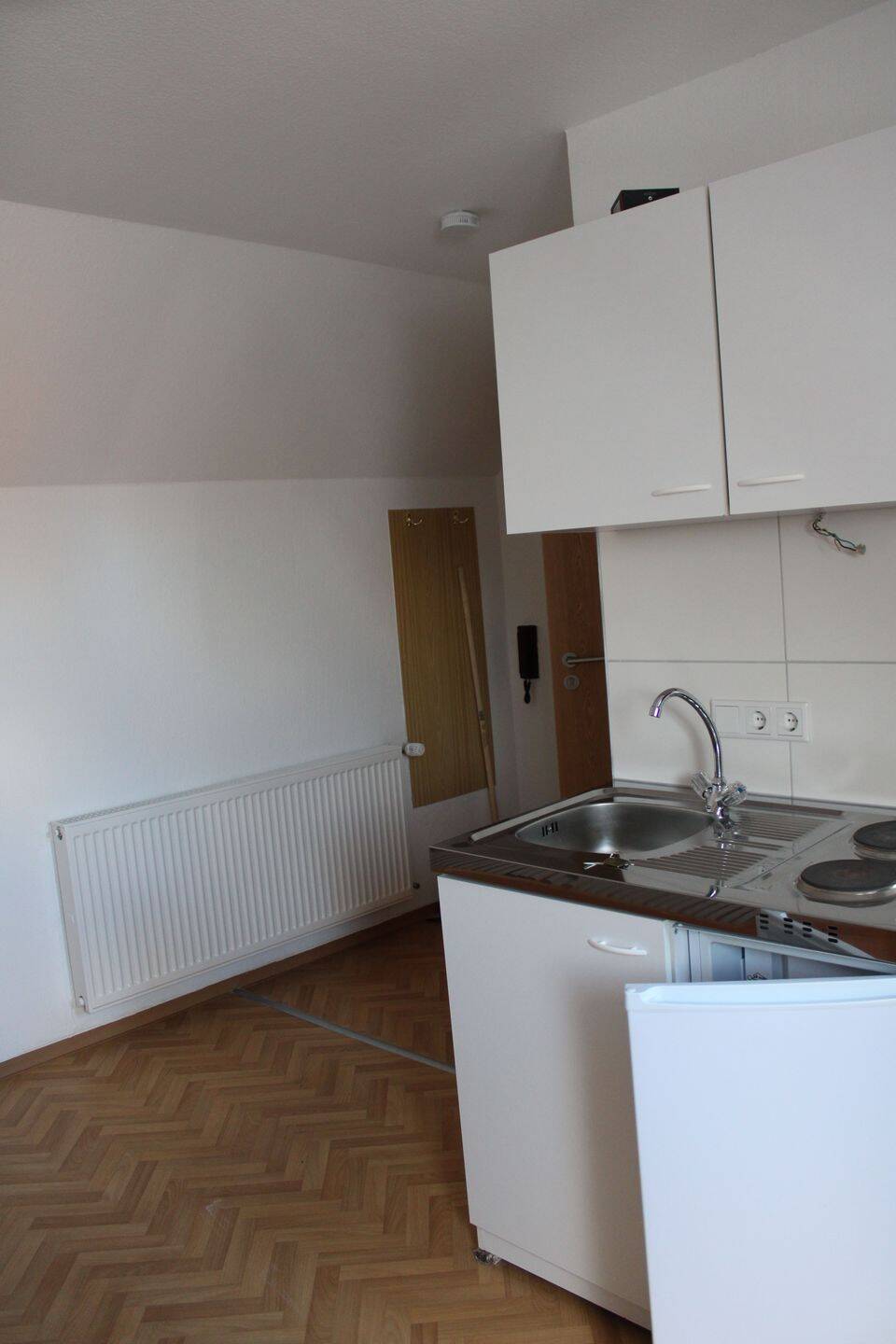 1-Zimmer Wohnung, Dach, saniert – Erlangen – Vorschaubild 4
