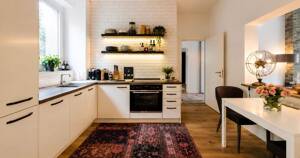 3-Zimmer-Wohnung im Denkmalobjekt – Westbalkon, Kamin & möbliert – 10625 Berlin – Vorschaubild 3