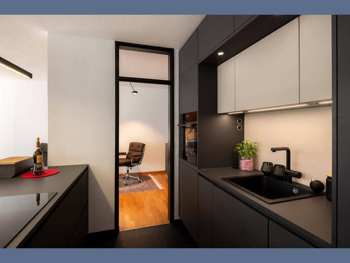 Möbliert: Maisonettewohnung mit Designer-Ambiente – München – Vorschaubild 8
