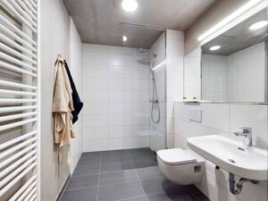 Möbliertes all-in WG-Zimmer für Studierende & Azubis in Deutz | Shared Bude – 50679 Köln – Vorschaubild 4