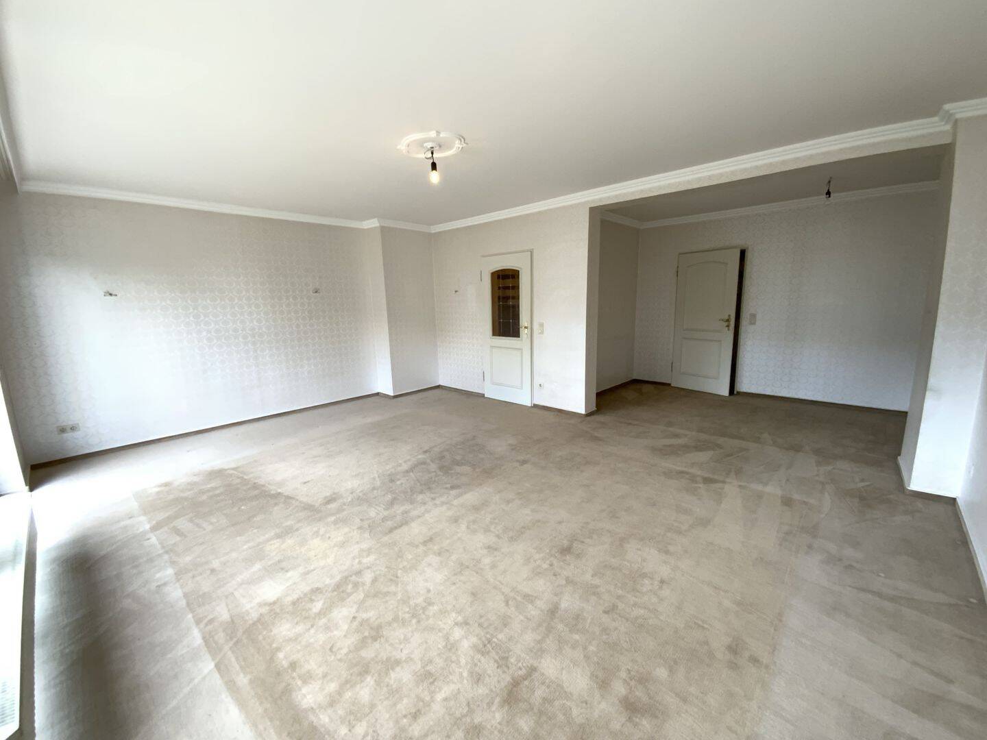 Ein Zuhause mit viel Potenzial - überzeugen Sie sich selbst! – Düren – Vorschaubild 3
