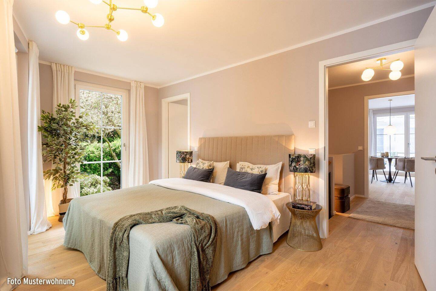 *KURZFRISTIG BEZUGSFERTIG* PRIVATE 3-ZIMMER-MAISONETTEWOHNUNG MIT EXKLUSIVER GARTENTERRASSE – München – Vorschaubild 3
