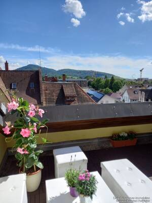 Gemütliche, helle 3 Zimmer Dachgeschoss Wonhnung mit Fernsicht