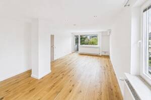 Modernisiertes Wohnjuwel: Hochwertige 3-Zimmer-Wohnung mit zwei Balkonen und Klimaanlage! – 51147 Köln – Vorschaubild 4