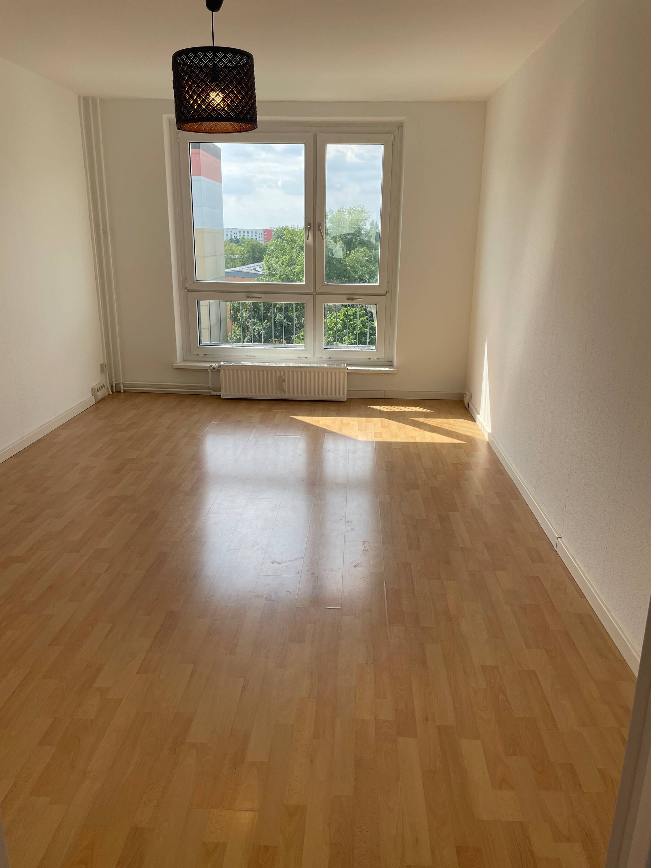 Bezugsfreie und renovierte 3-Zimmer-Wohnung in Berlin Friedrichsfelde, Lichtenberg – Berlin – Vorschaubild 4