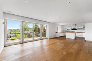 Luxuriöse Maisonette-Wohnung mit Garten, zwei Balkonen und Tiefgarage in Essen-Bredeney – 45133 Essen – Vorschaubild 2