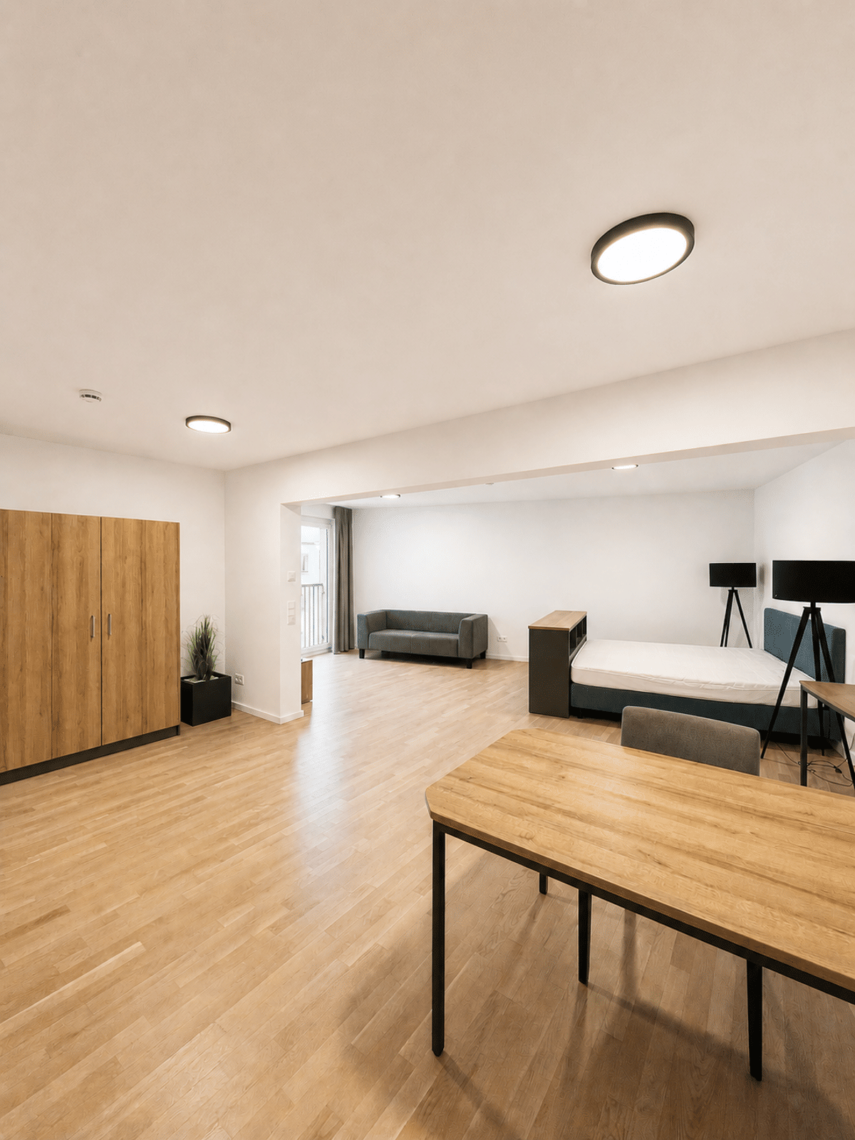 Großzügig möbliertes 2-Zimmer-Apartment in Potsdam - Einheit im 4. Obergeschoss – 14467 Potsdam – Bild 1 von 9