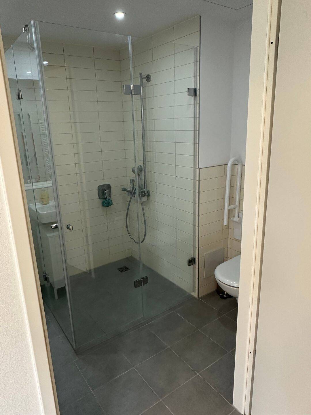 Schöne 1-Zimmer-Wohnung an STUDENTEN zu vermieten – Heilbronn – Vorschaubild 2