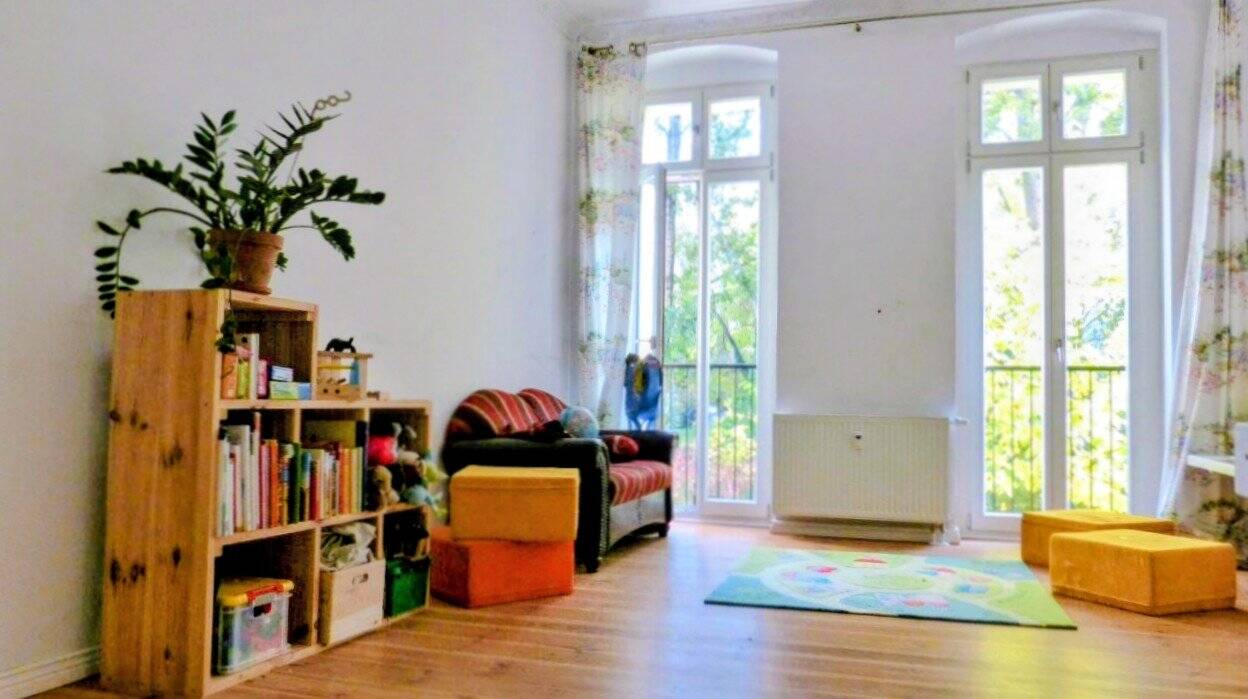 Hochwertig sanierte Altbauwohnung mit zwei Balkonen und viel Platz – Berlin – Vorschaubild 4