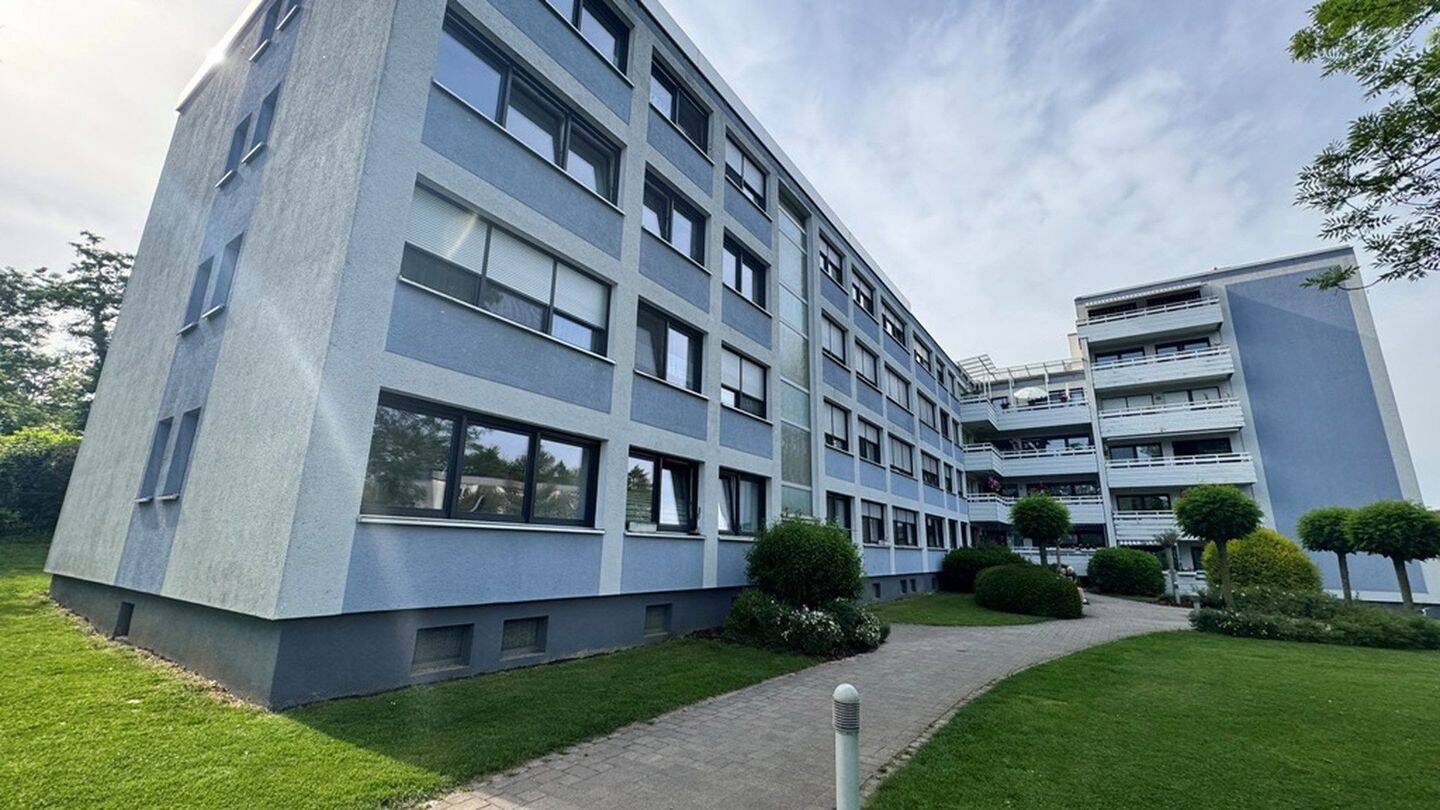 PROVISIONSFREI ! * Renovierte 3-Raum-ETW in Hagen-Emst mit Balkon, EBK + Garage, ab sofort frei ! – Hagen – Vorschaubild 2