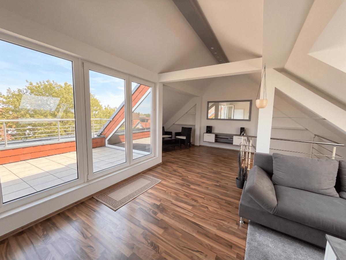 Über den Dächern von Lindenau: 3-Zimmer-Dachgeschoss-Maisonette mit herrlicher Loggia – 4177 Leipzig – Bild 1 von 9