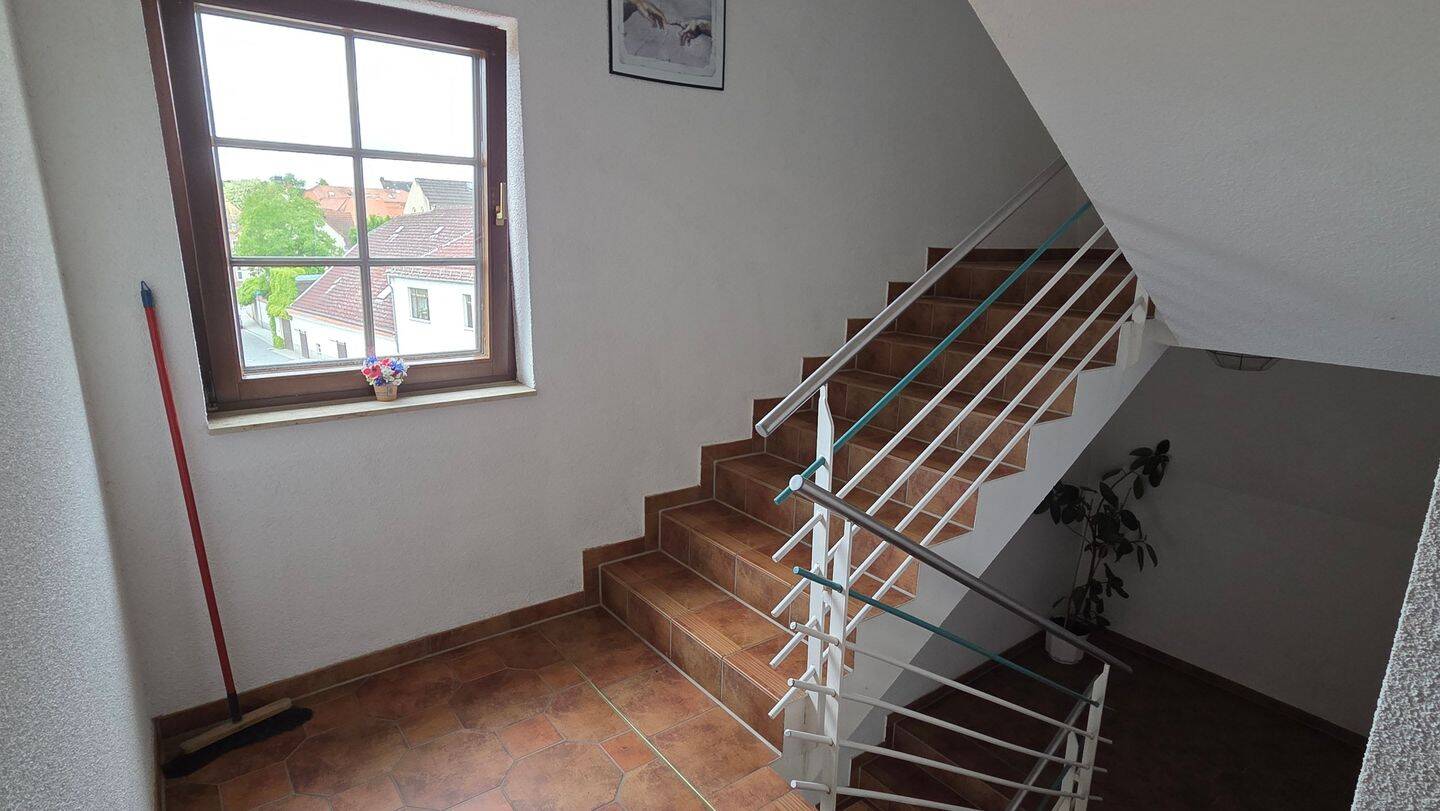 Attraktives Wohn- und Geschäftshaus mit Garagen im Zentrum von Oschatz – Oschatz – Vorschaubild 5