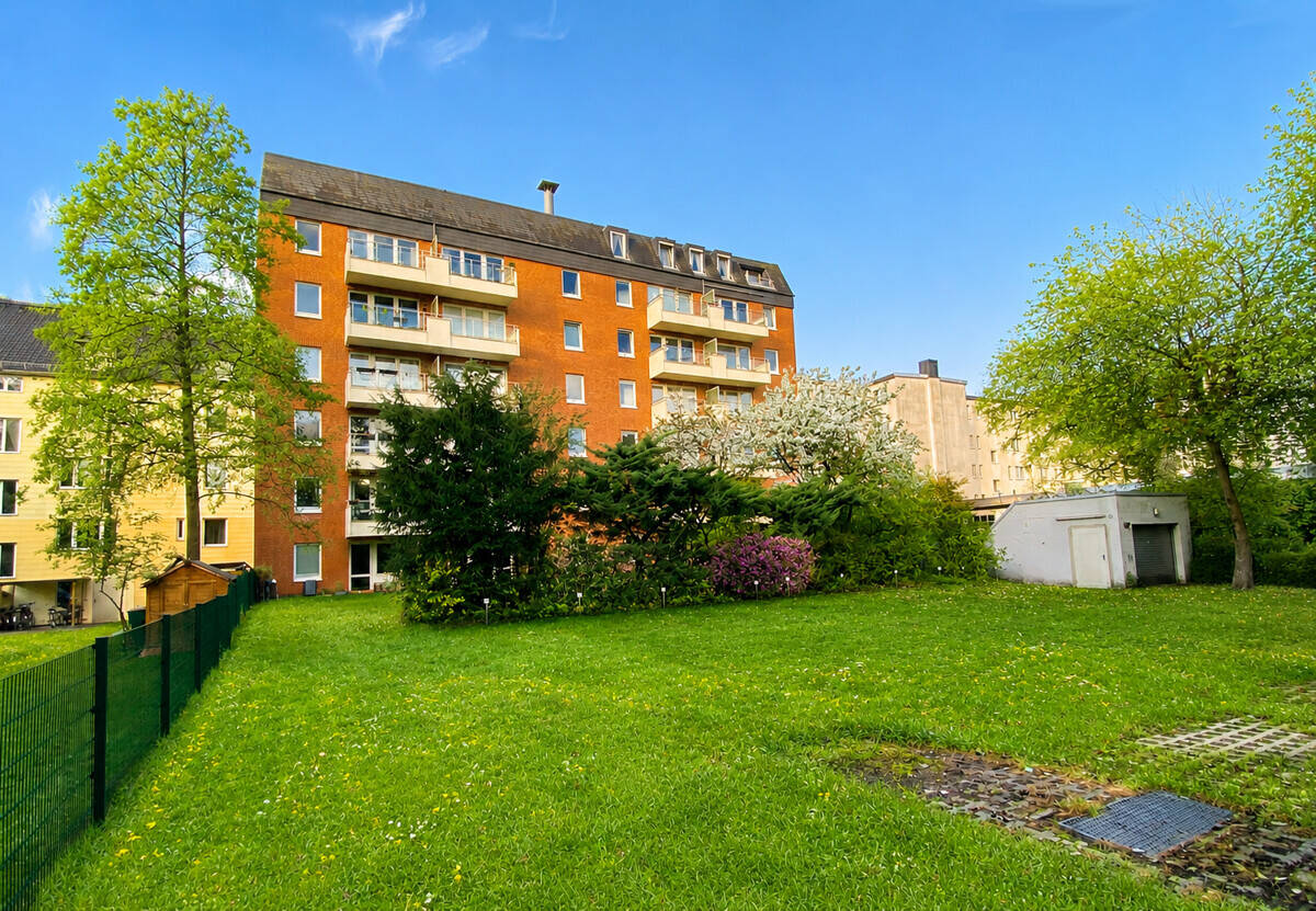 Vermietete 1-Zimmer-Wohnung mit Balkon und Außenstellplatz im beliebten Komponistenviertel