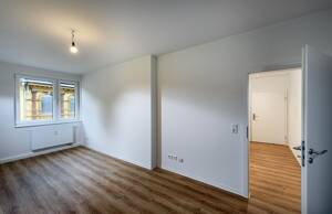 Direkt vom Eigentümer: Etagenwohnung mit Einbauküche und großzügiger Raumaufteilung in Stadtmitte – 44135 Dortmund – Vorschaubild 4