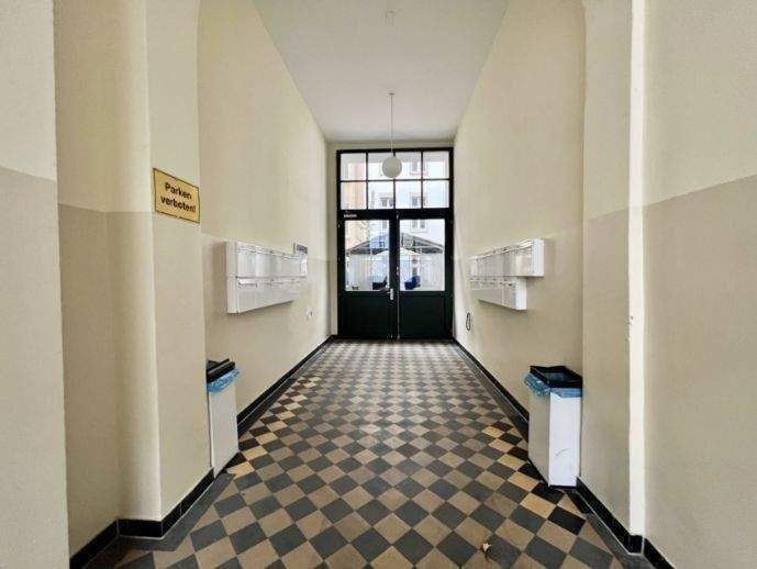 TOP ADRESSE NÄHE ZIONSKIRCHPLATZ - MIT PARKETT & BALKON - ZUR ZEIT VERMIETET – Berlin – Vorschaubild 7
