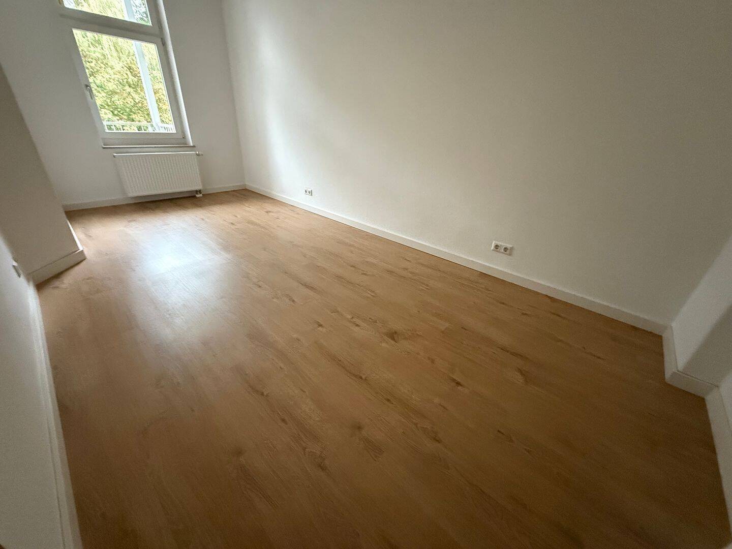 Frei ab 1.10.26 - EBK / 1. Og / Balkon / kleines Arbeitszimmer – Chemnitz – Vorschaubild 6