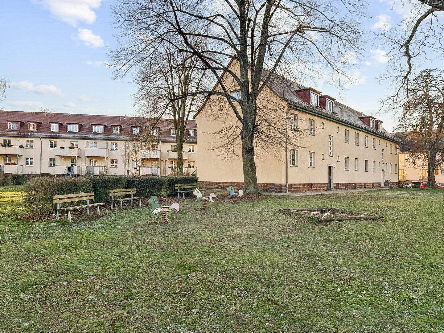 Kapitalanlage! 4-Zimmer-Wohnung mit zwei Balkonen und Garten in den Französischen Gärten in Leipzig – Leipzig – Vorschaubild 2