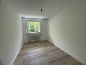 Idealer Grundriss! Renovierte 3-Zimmer-Whg mit Balkon & Garage – 40627 Düsseldorf – Vorschaubild 7