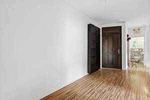 Charmante 3-Zimmer-Altbauwohnung mit Balkon im begehrten Stuttgart-West – 70197 Stuttgart – Vorschaubild 3