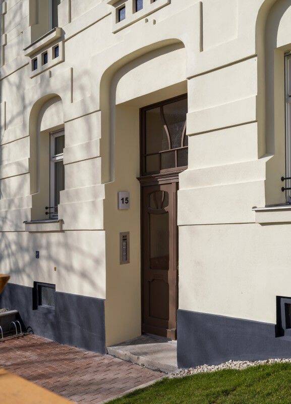 Helle 3-Zimmer-Wohnung im sanierten Altbau mit Loggia, Fußbodenheizung und Parkett! – Chemnitz – Vorschaubild 2