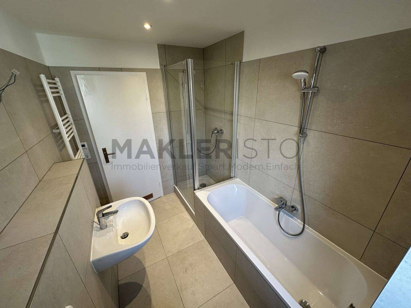 **Modernisierte 3-Zimmer-Erdgeschosswohnung mit Balkon, Stellplatz und eigenem Gartenanteil** – Dresden – Vorschaubild 8