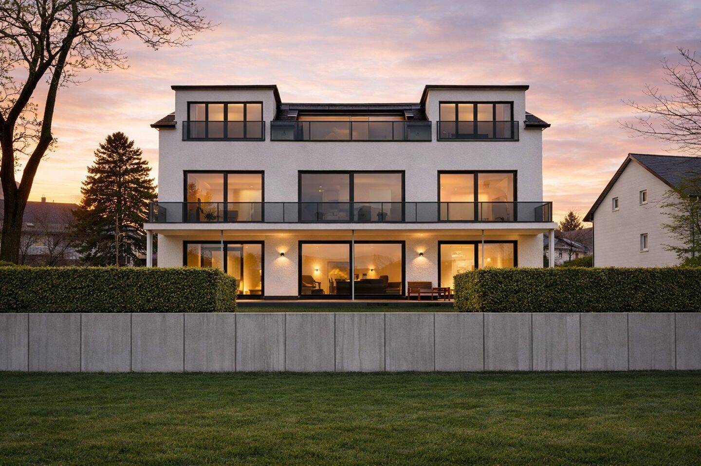 Neubau: 3 Fam. Haus mit 3 separaten Wohnungen in Schwäbisch Gmünd – Schwäbisch Gmünd – Bild 1 von 2
