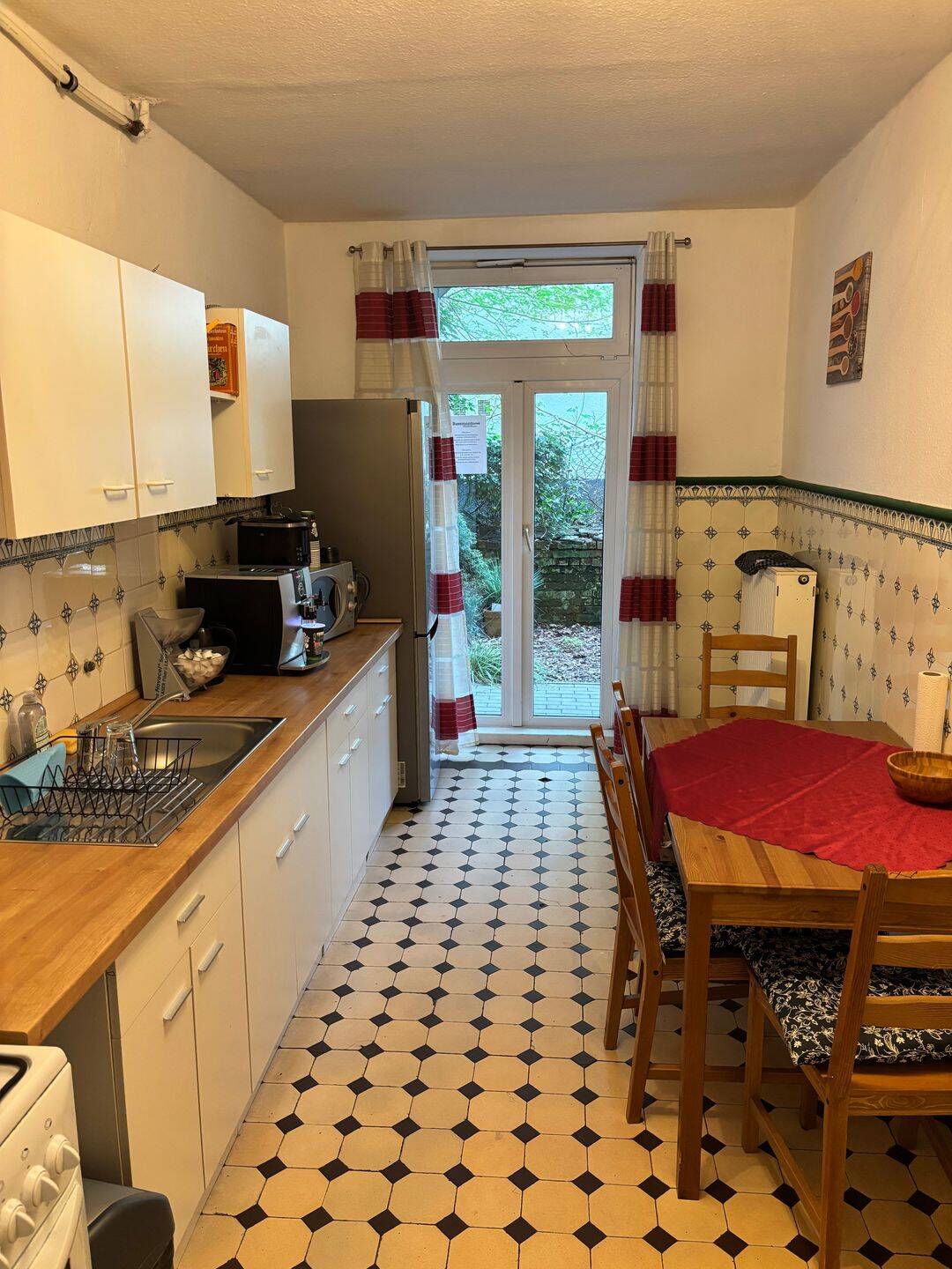 Rotherbaum: 2 Zimmer-Altbau in Uninähe - Wohnbüro / Praxis / Atelier oder WG – Hamburg – Vorschaubild 2