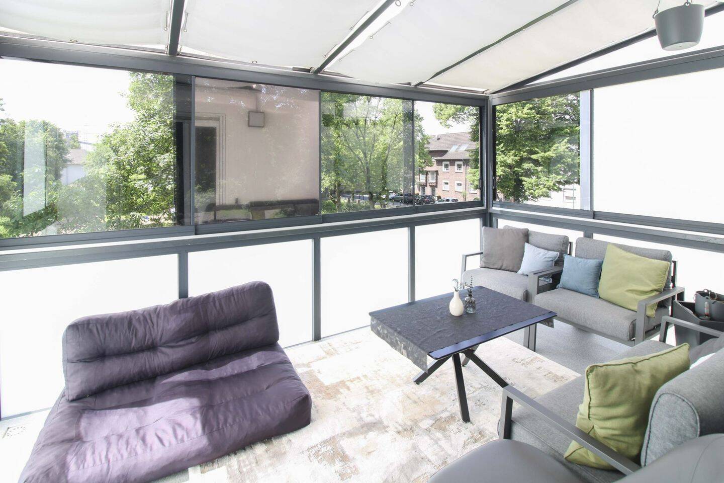 Wohn Traum mit Balkon - hochwertig Kernsanierte 103 qm Eigentumswohnung – Duisburg – Vorschaubild 2