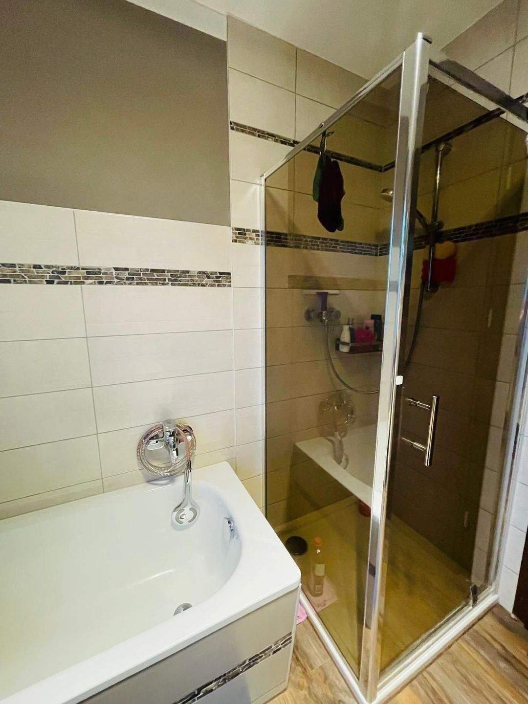 Gepflegtes Ein- bis Zweifamilienhaus mit großzügigem Garten, Garage und vielseitig nutzbarem Souterrain in ruhiger Ortsrandlage – Wietze – Vorschaubild 9