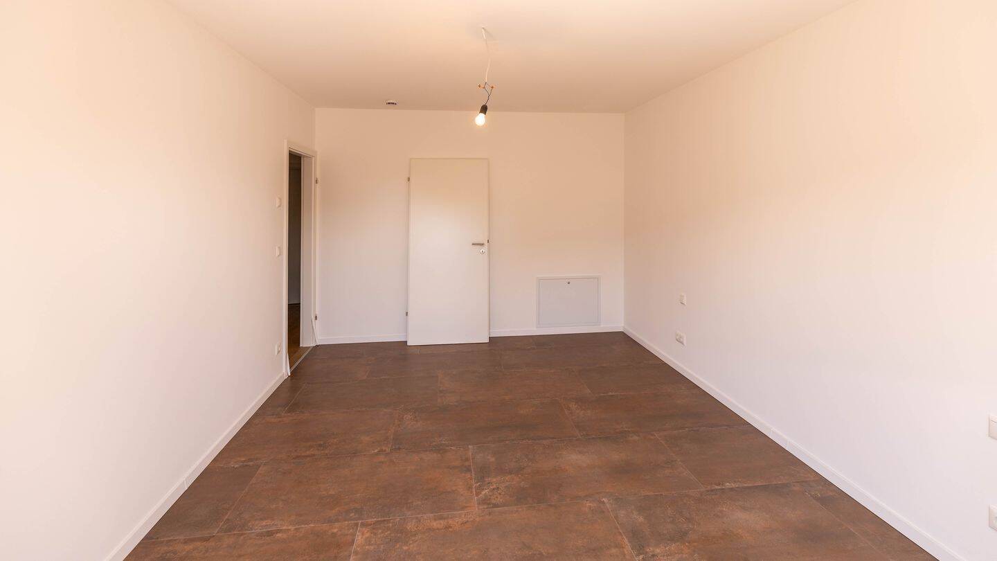 Neuwertiges Reihenmittelhaus sucht nette Familie – Kirchheim bei München – Vorschaubild 8