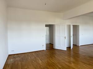 Gut vermietete 3-Zimmer-Wohnung im Henselmannbau, unweit dem Strausberger Platz ***Lift***Wannenbad*** – 10243 Berlin – Vorschaubild 5