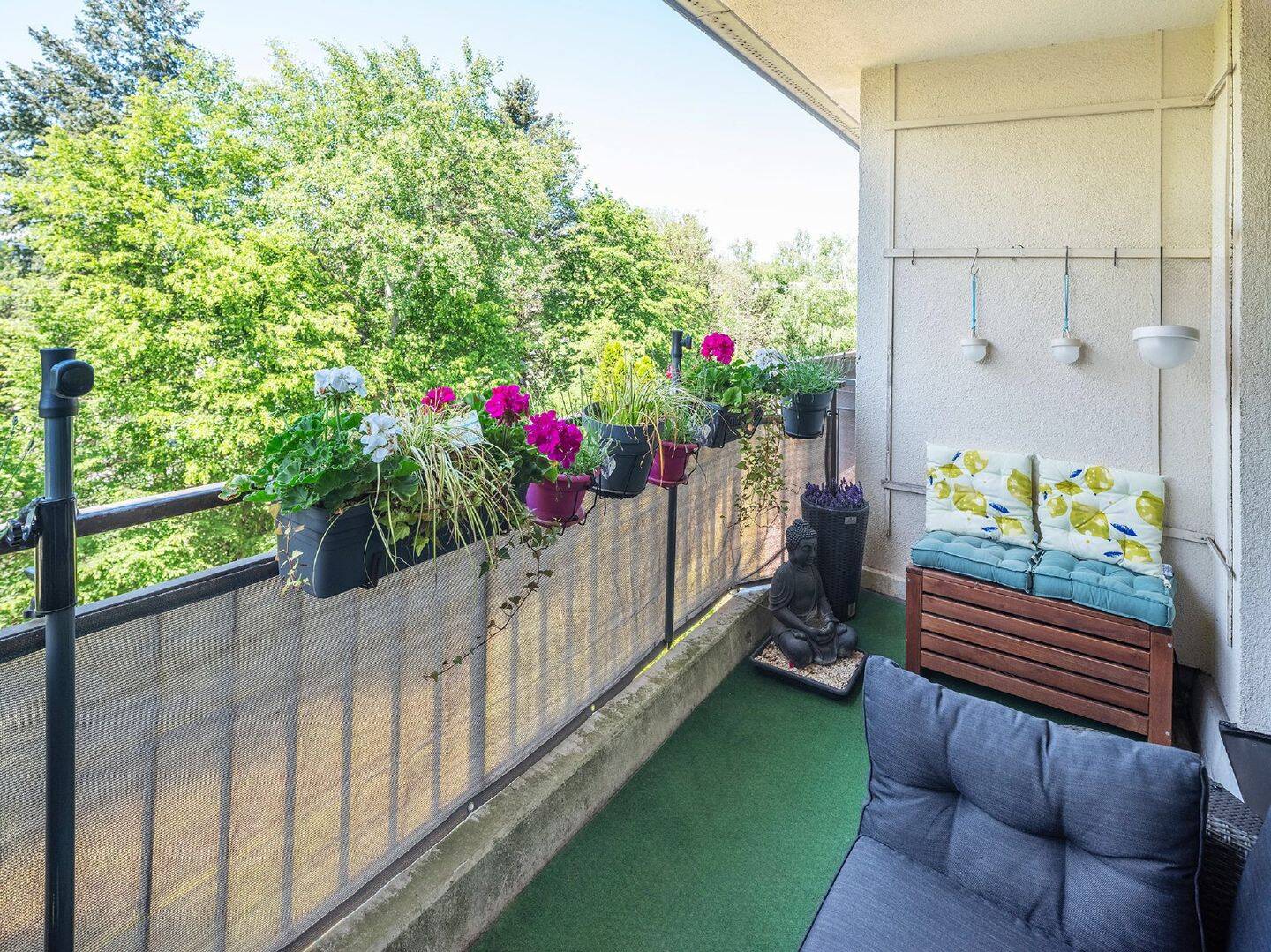 MAIER - 3,5 Zimmer-Dachgeschosswohnung mit Westbalkon, EBK und Aufzug – München – Vorschaubild 4