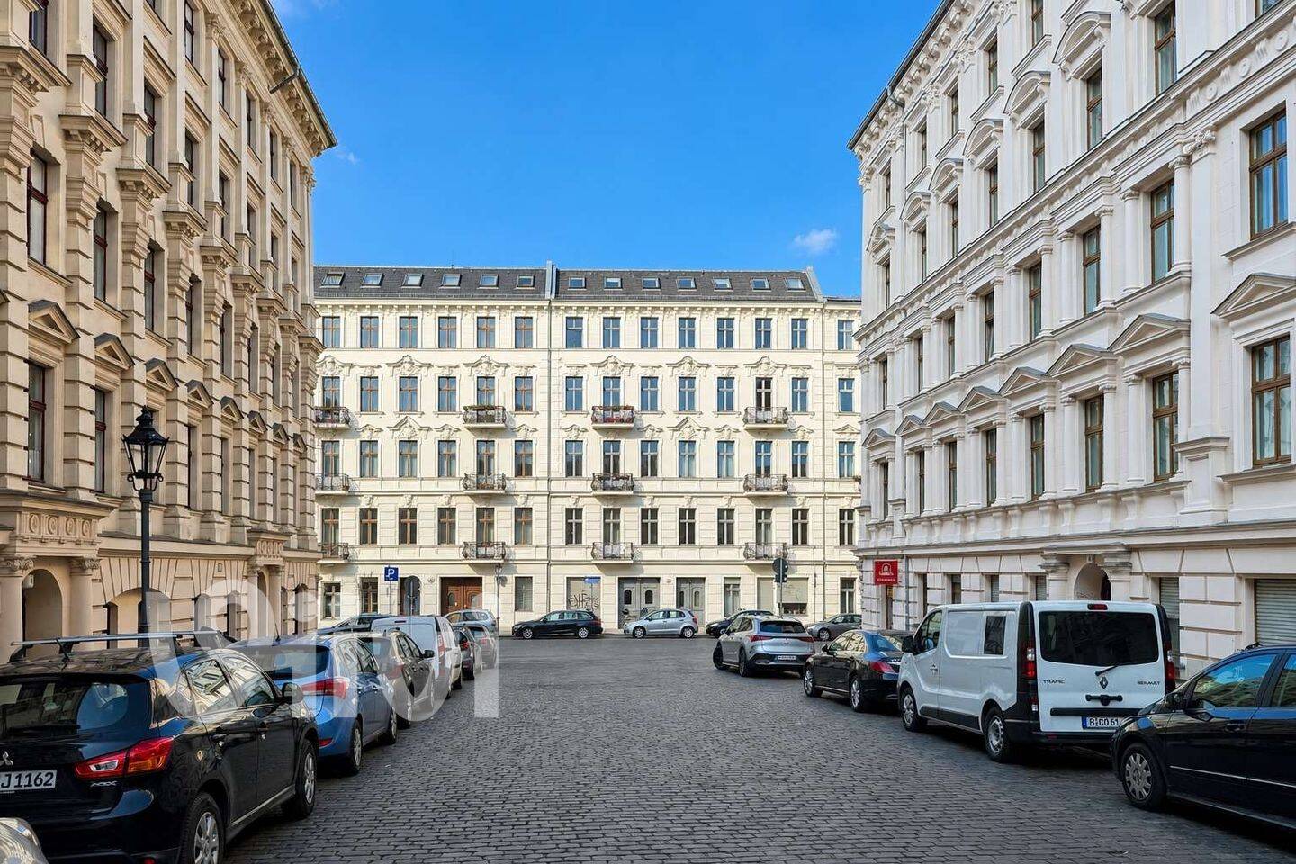 Großzügige Altbau-Maisonette im Chamisso-Kiez mit weitem Blick über Berlin - Dachterrasse, saniert