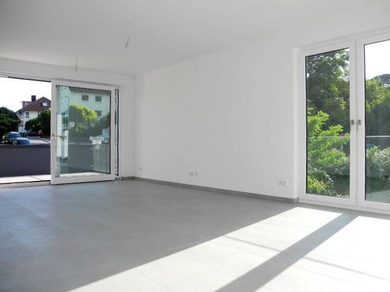 Großzügige 2-Zimmer-Wohnung mit 2 sonnigen Balkonen - Im Langgewann Hofheim – Hofheim am Taunus – Vorschaubild 2