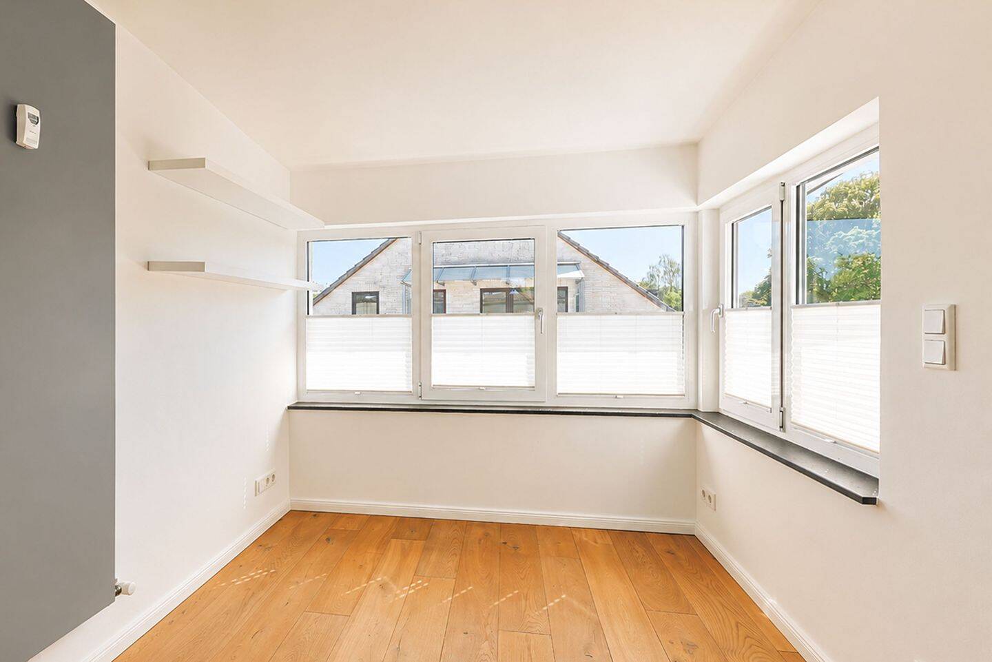 Design- Penthouse mit spektakulärer Dachterrasse – Hamburg – Vorschaubild 5