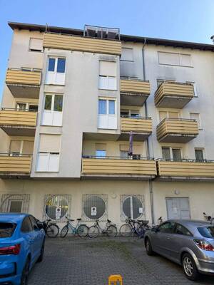 Erstbezug nach Renovierung! Großzügige 1 Zimmer Wohnung zu verkaufen, Erstbezug nach Renovierung